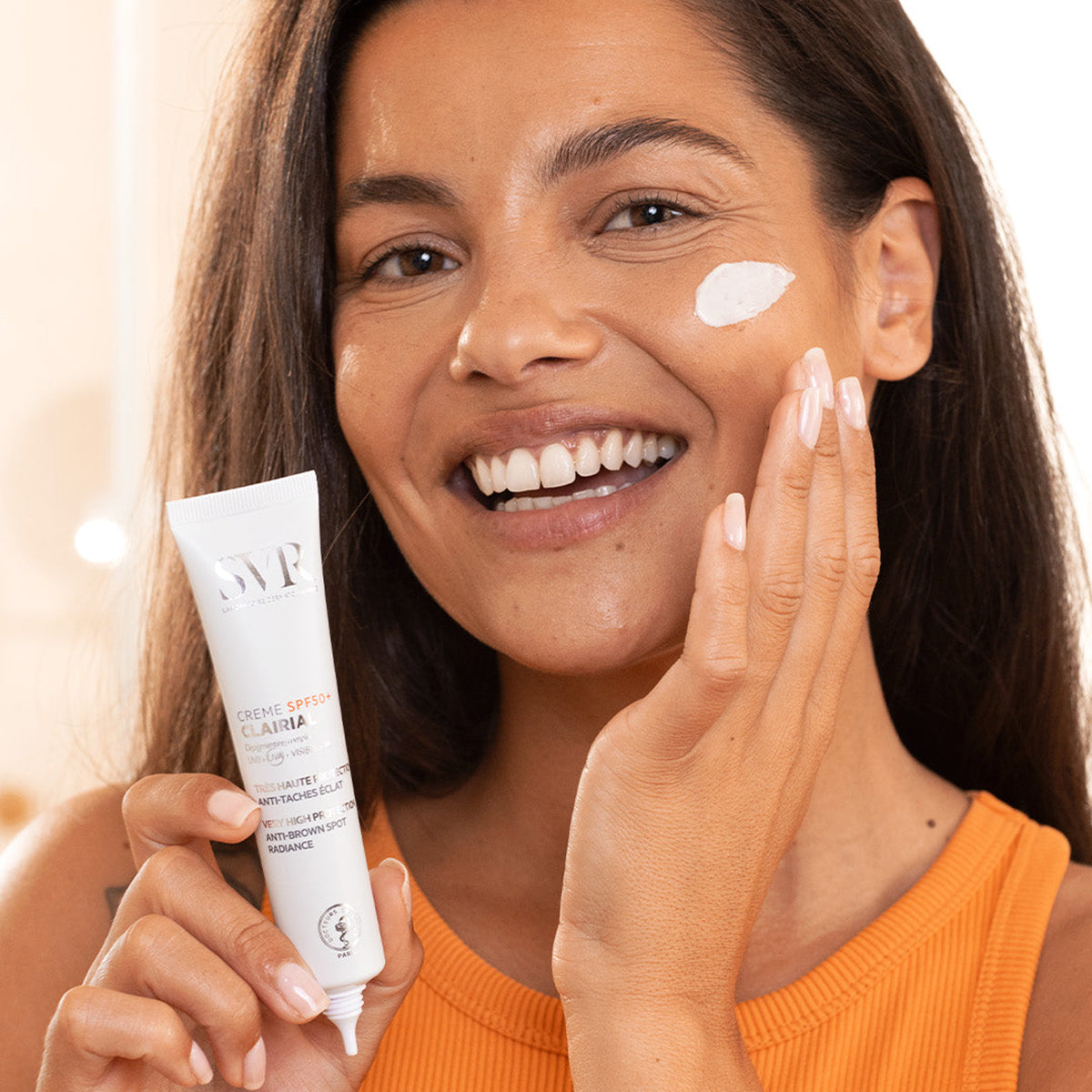 SVR Clairial Crema SPF50+ textura