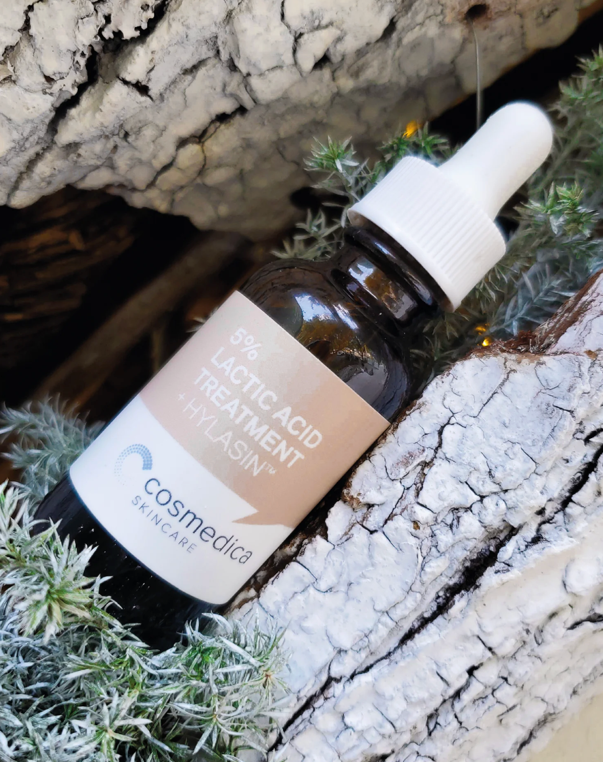 Cosmedica Sérum de Ácido Láctico 5% + Hylasin — Exfoliación Suave y Piel Renovada — DermaPharma