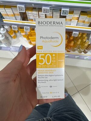 Bioderma Photoderm MAX Aquafluido Tono Neutro SPF50+ 40ml — DermaPharma